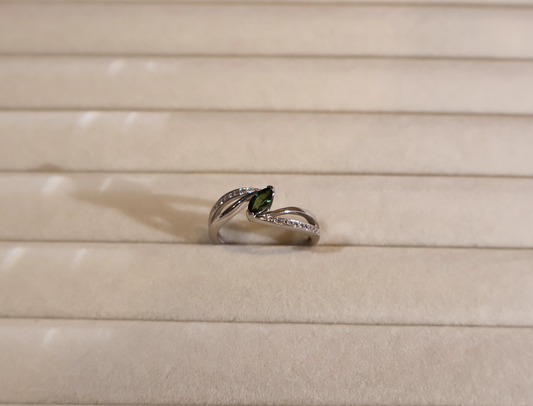 ERA Green Sapphire Ring - Signature Sparkle Band