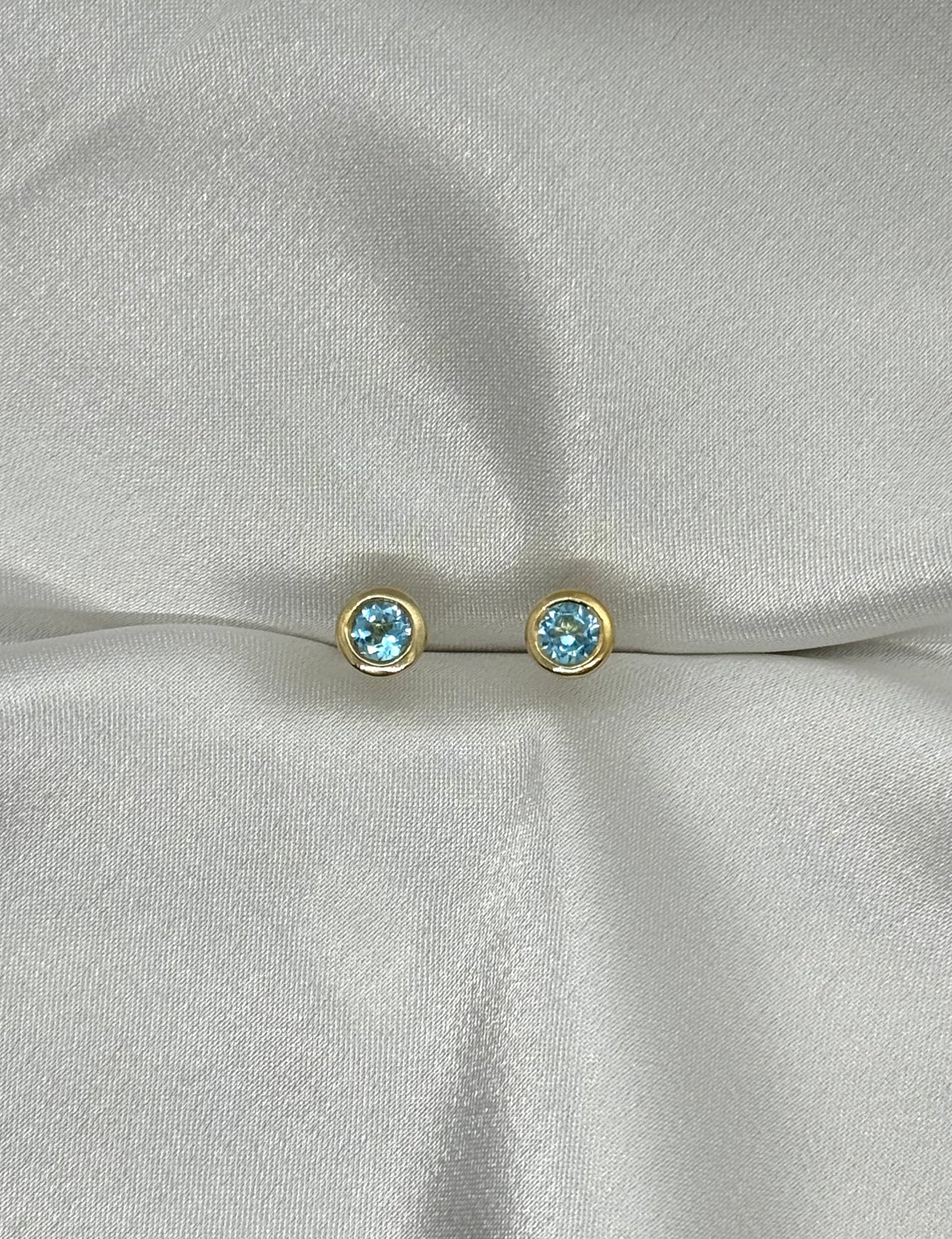 AUR Solitaire Stud Earrings with Semi Precious Gemstones