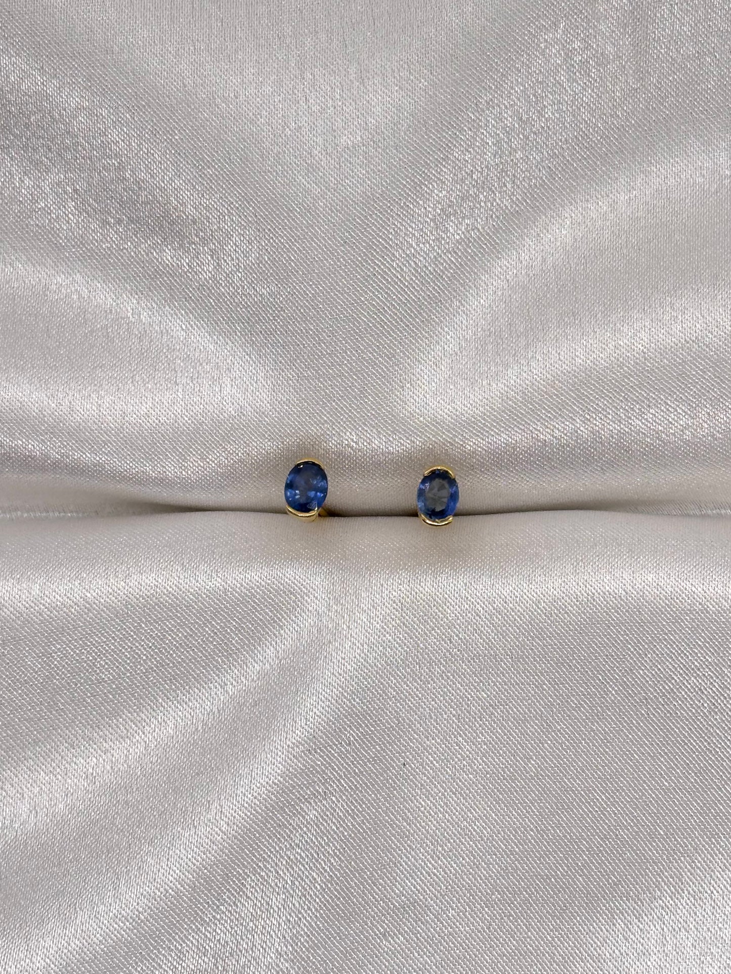 AUR Solitaire Stud Earrings with Precious Gemstones