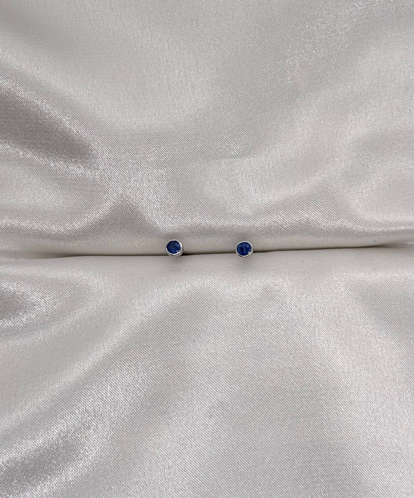 AUR Solitaire Stud Earrings with Precious Gemstones